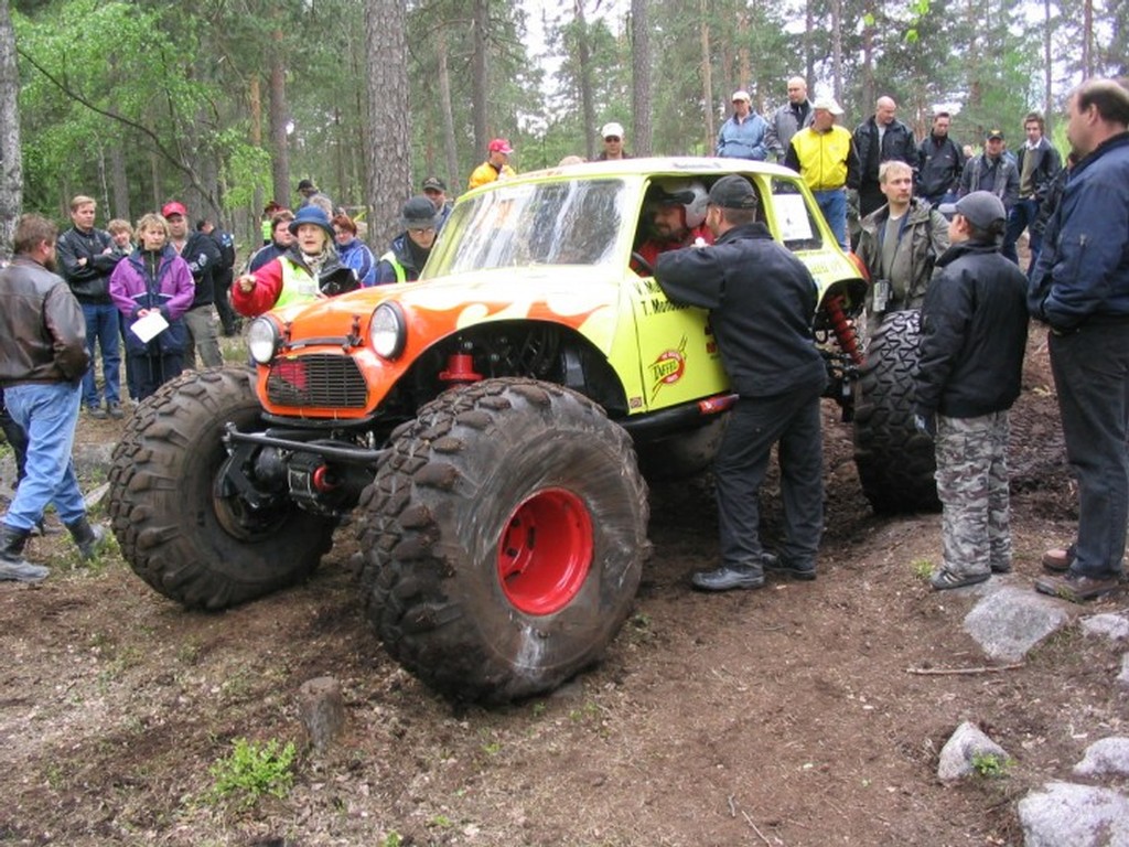 mini cooper rock crawler